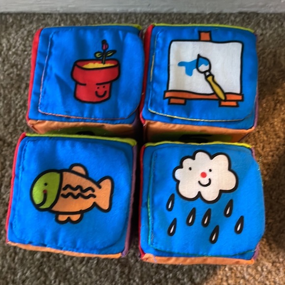 Melissa & Doug Kids Match and Build Soft Blocks Set - Picture 6 of 11